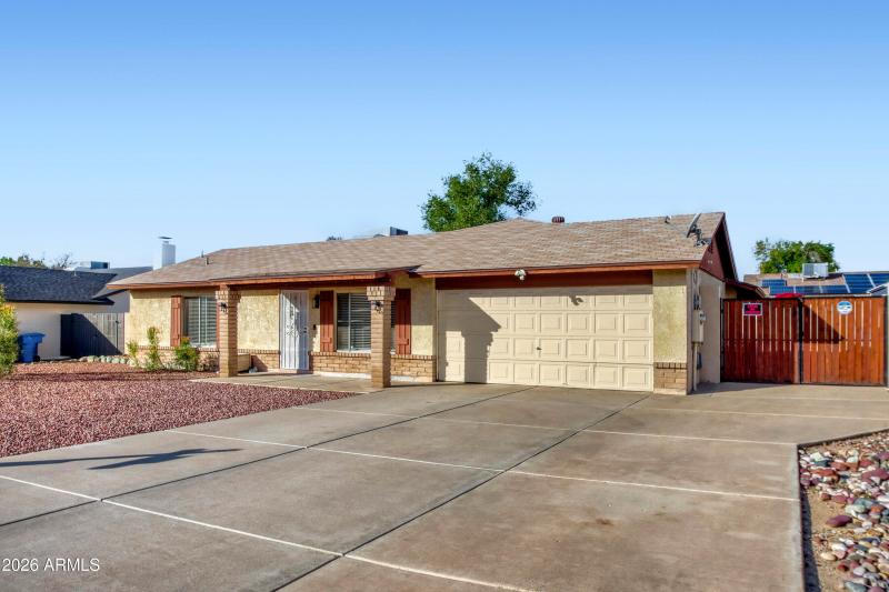 16044 N. 30th Drive - MLS Sized - 004 -