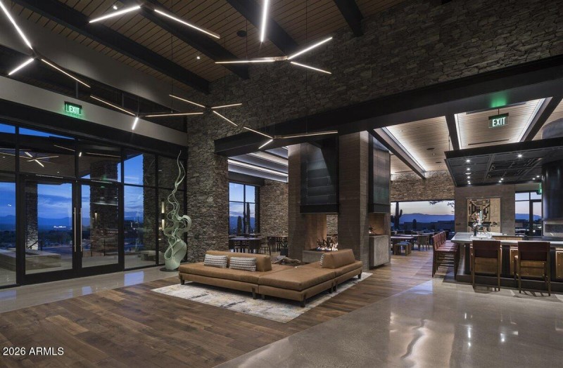 43-Mountain House Lobby