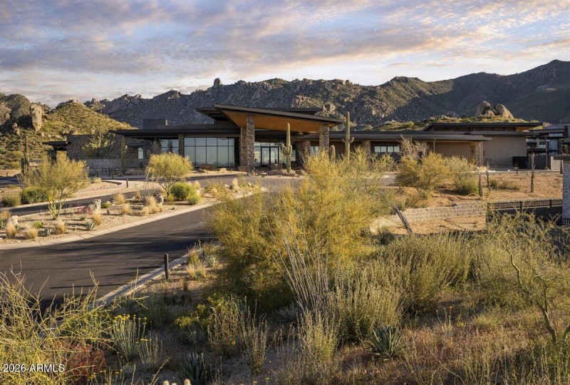 52-Mountain House Front