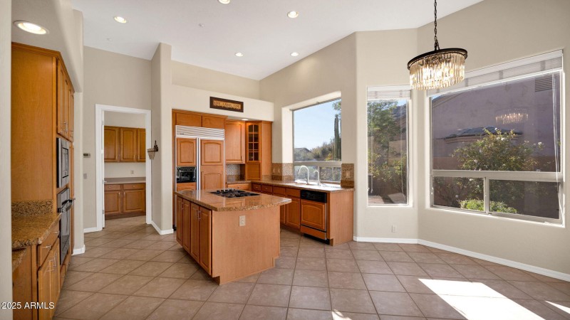 18-web-or-mls-P1241154