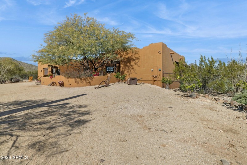 3-web-or-mls-39913-n-26th-st