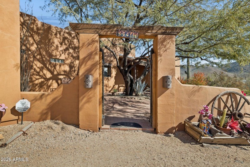 5-web-or-mls-39913-n-26th-st