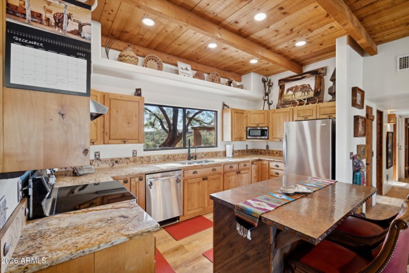 16-web-or-mls-39913-n-26th-st