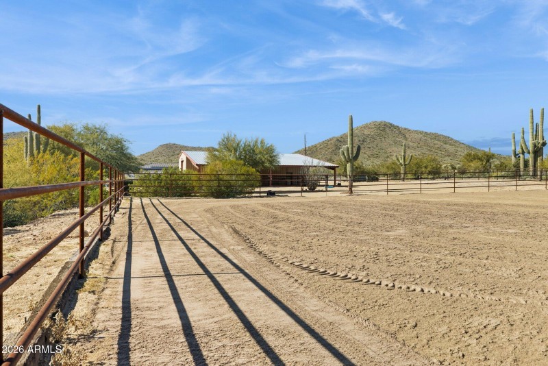 56-web-or-mls-39913-n-26th-st