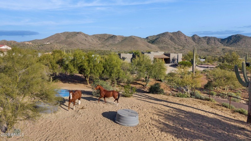 68-web-or-mls-39913-n-26th-st