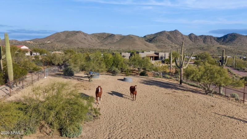 69-web-or-mls-39913-n-26th-st