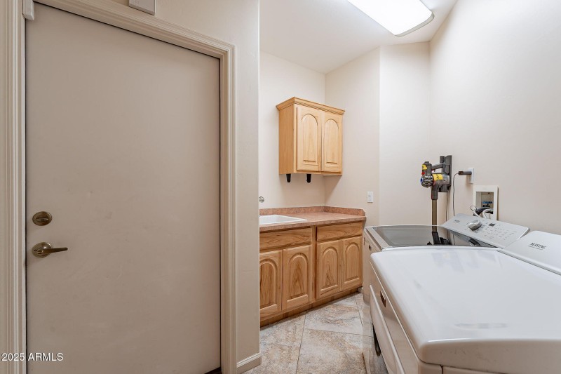 Laundry room with Storage