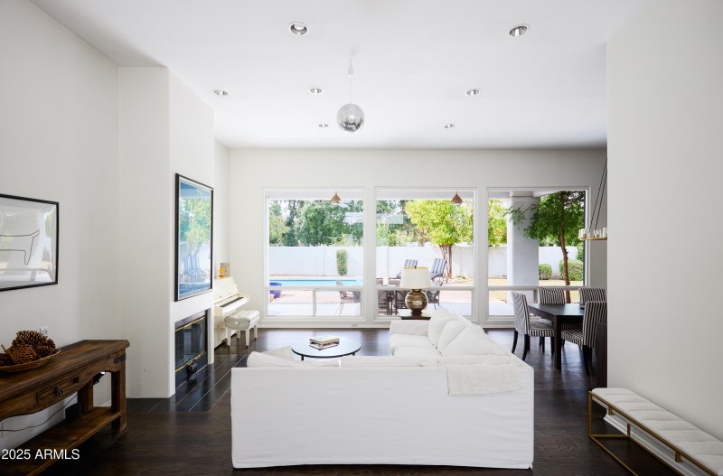 Light flooded living room