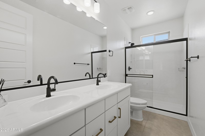 Bath for bedroom 4 and 5