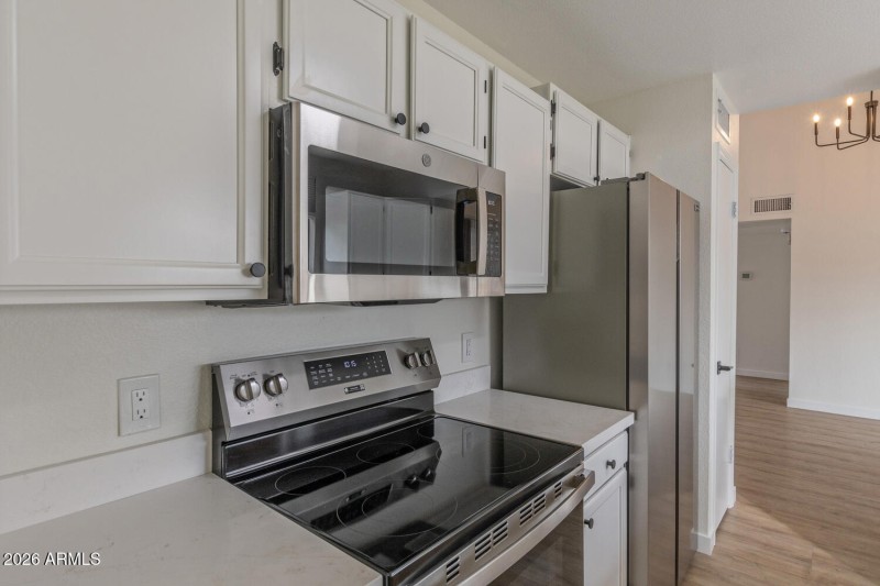 Kitchen, Stainless Steel Appliances