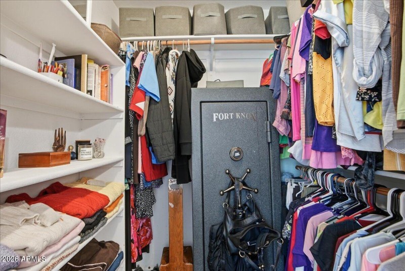 17-10330 N 86th Ave_RedHogMedia