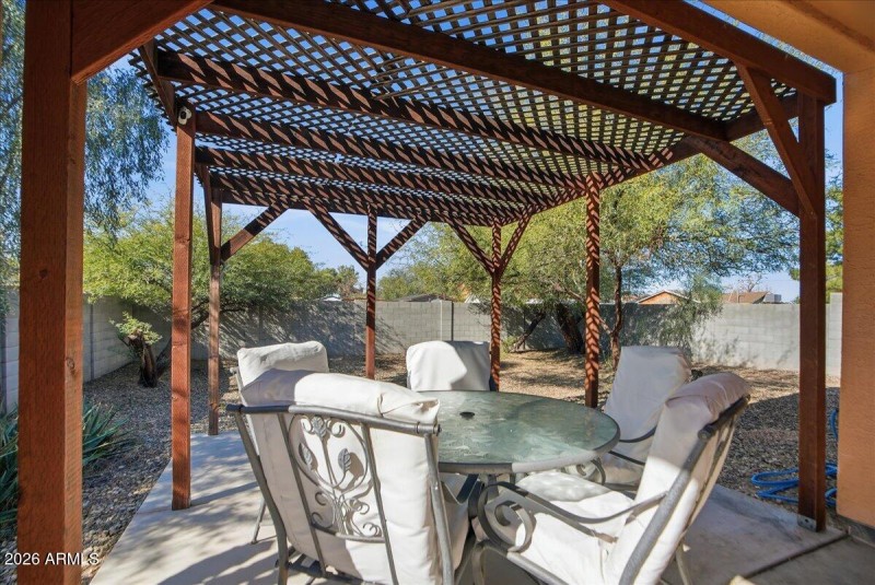 26-10330 N 86th Ave_RedHogMedia