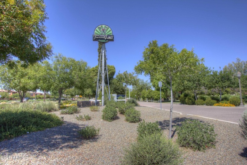 Famous Joe's Farm Grill