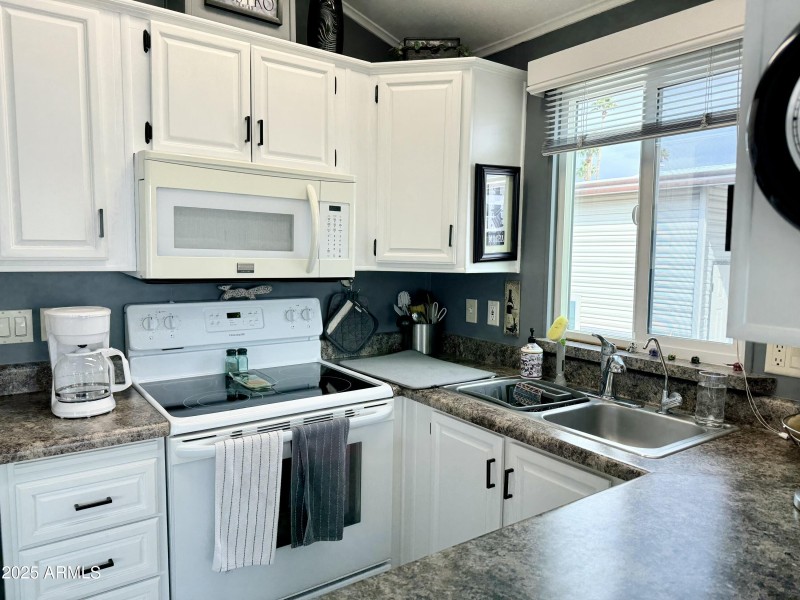 7750 E. Broadway Rd. #677