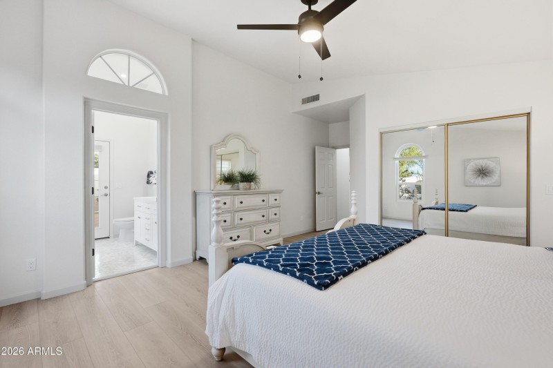 Primary Bedroom en suite