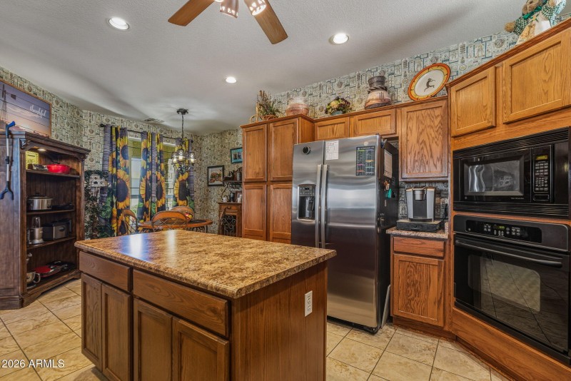 16-web-or-mls-Interior Done-35