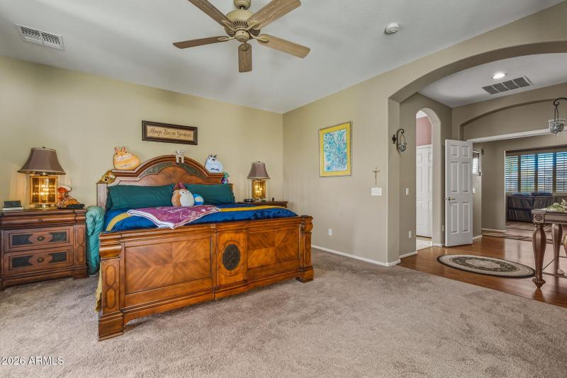 28-web-or-mls-Interior Done-10