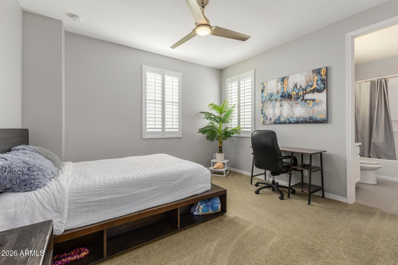 025 - Bedroom 2 (Ensuite)