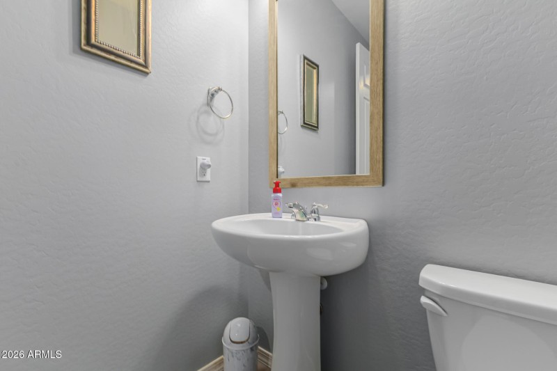 038 - Bathroom 5 (Half)