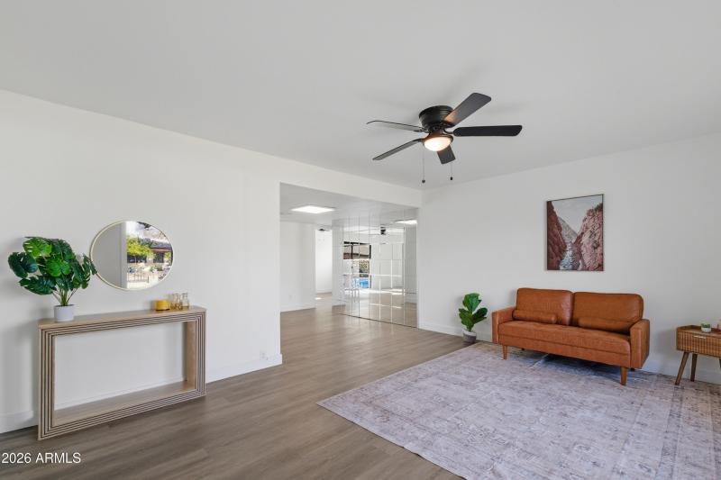 4813_W_Hayward_Ave_2