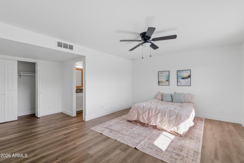 4813_W_Hayward_Ave_14