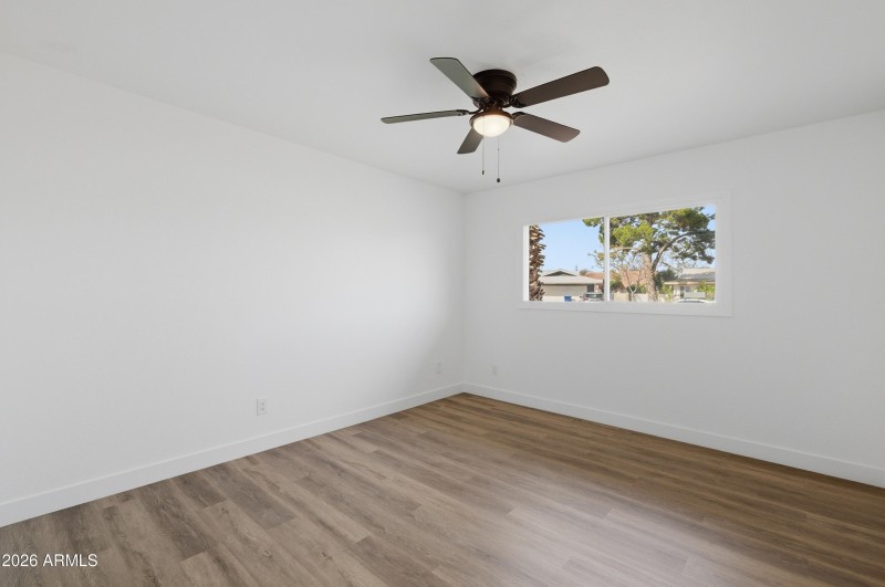 4813_W_Hayward_Ave_19