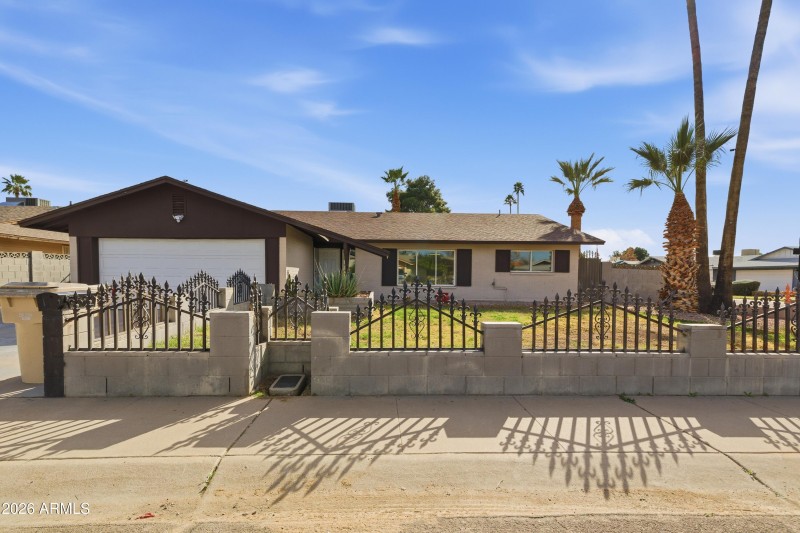 4813_W_Hayward_Ave_25