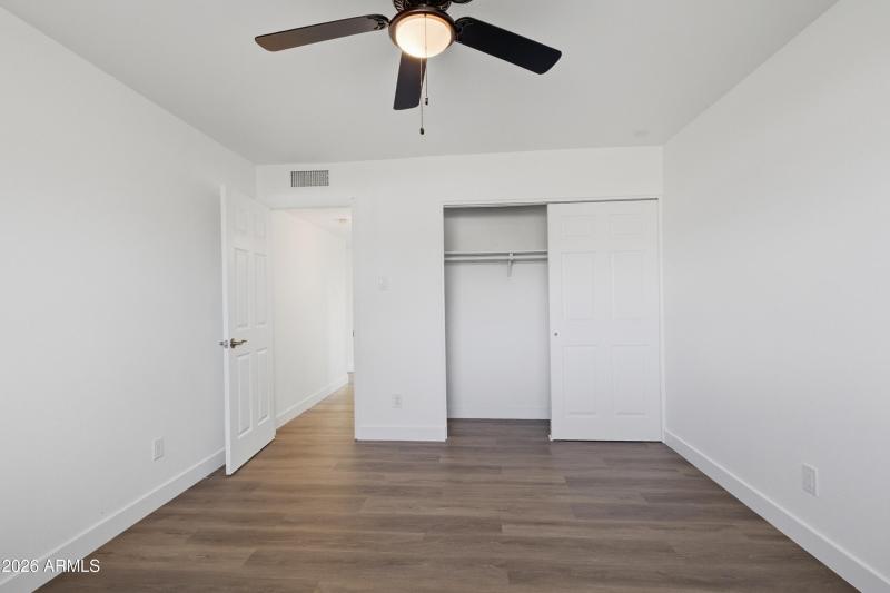 4813_W_Hayward_Ave_30