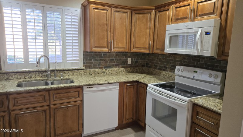 10) 60277-687fff26dbd92