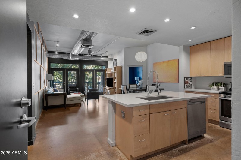 914 E Osborn Rd #216-1