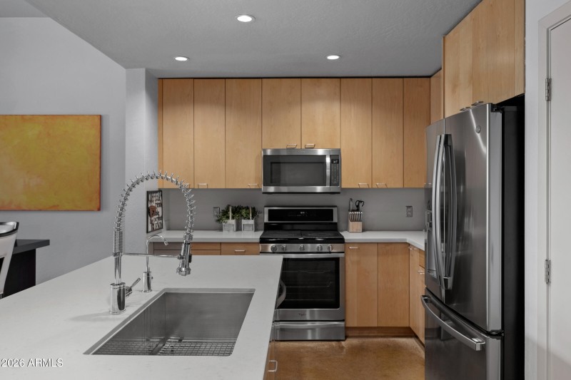 914 E Osborn Rd #216-5