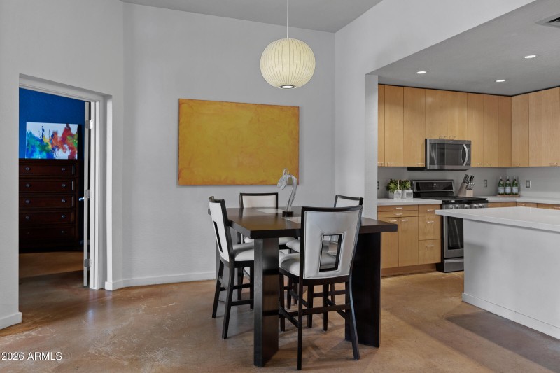 914 E Osborn Rd #216-8