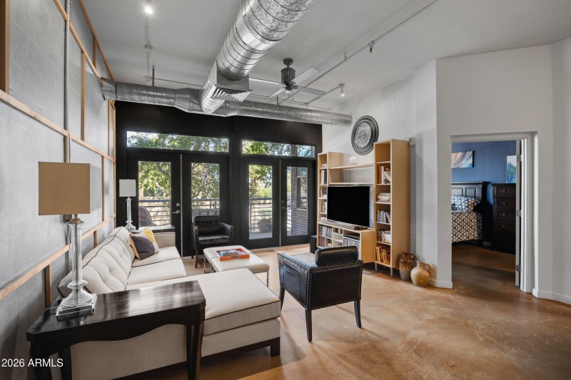 914 E Osborn Rd #216-10