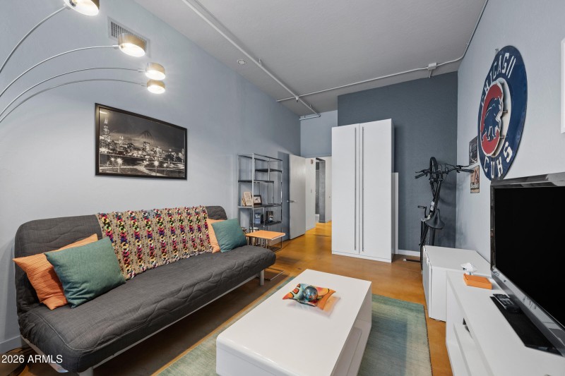 914 E Osborn Rd #216-21