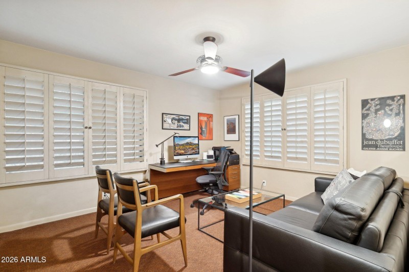 33-web-or-mls-146-e-mariposa-st