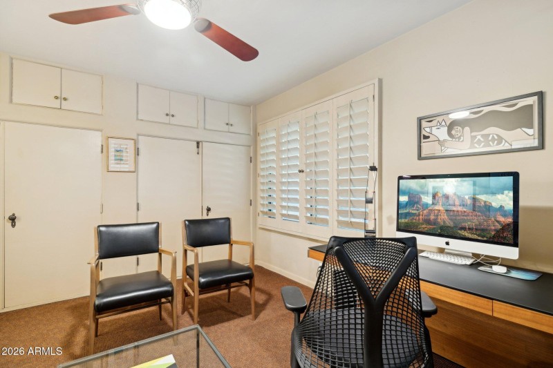 34-web-or-mls-146-e-mariposa-st