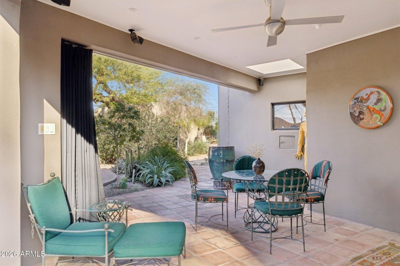 47-web-or-mls-146-e-mariposa-st