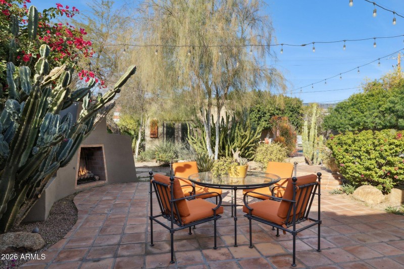 66-web-or-mls-146-e-mariposa-st