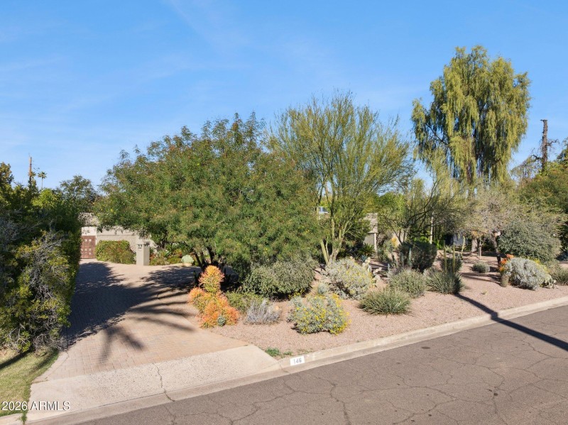 79-web-or-mls-146-e-mariposa-st