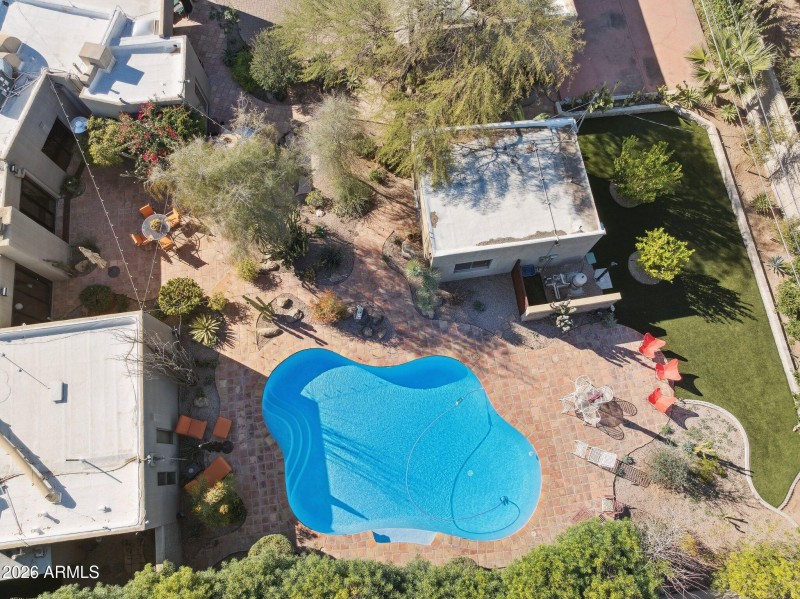 87-web-or-mls-146-e-mariposa-st