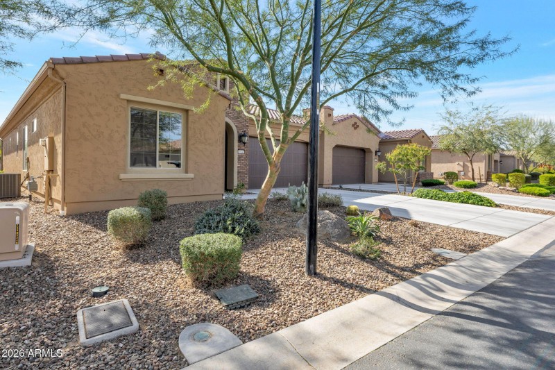 2-web-or-mls-Qp-7385