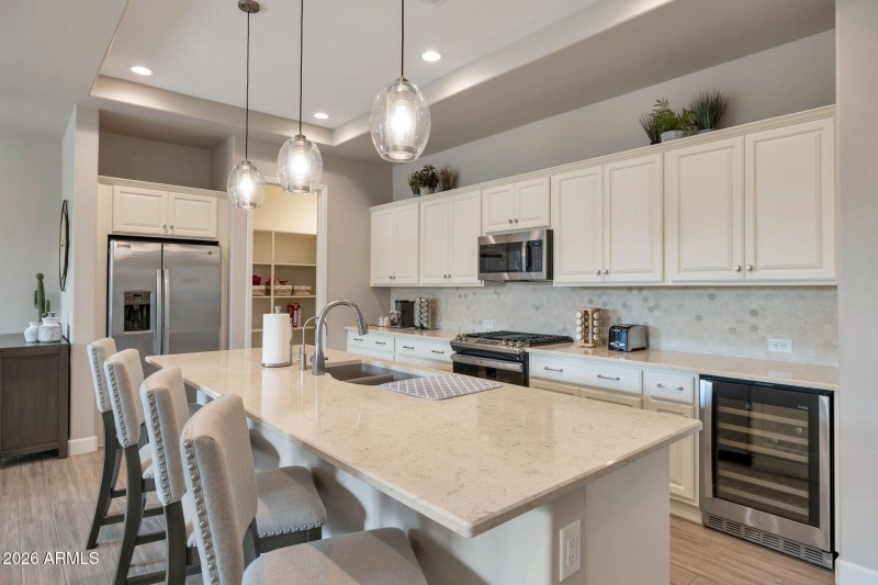 7-web-or-mls-Qp-7396