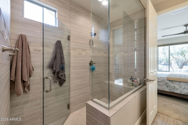 17-web-or-mls-Qp-7408