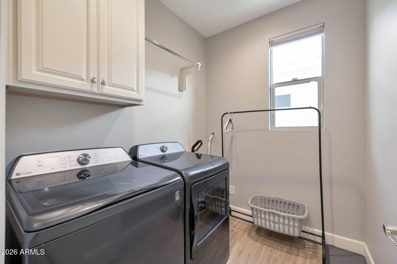 23-web-or-mls-Qp-7392