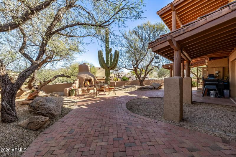 33 CAVE CREEK