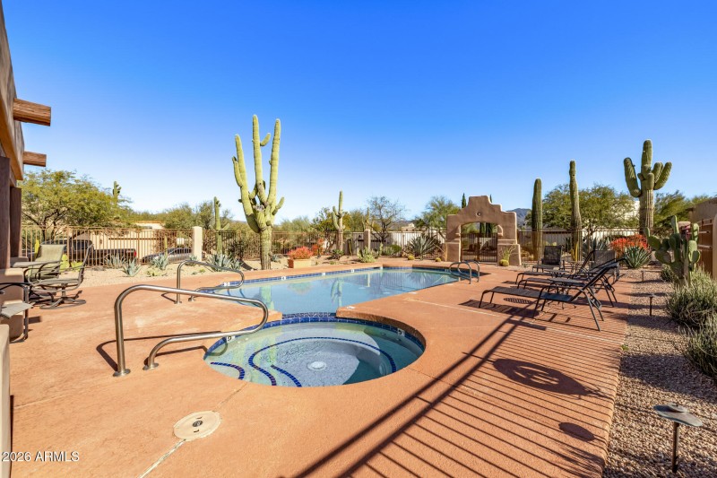 39 CAVE CREEK