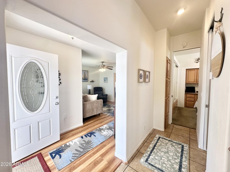 FOYER & PARK MODEL ENTRY AREA