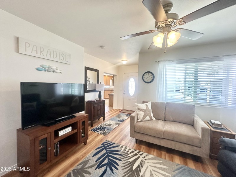 TV ENTERTAINMENT AREA