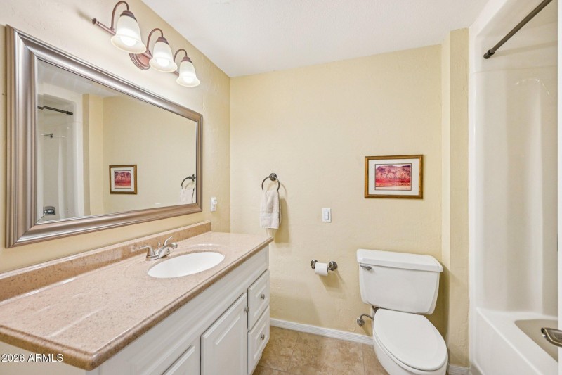 28-web-or-mls-W Titan Ct-S0302-028