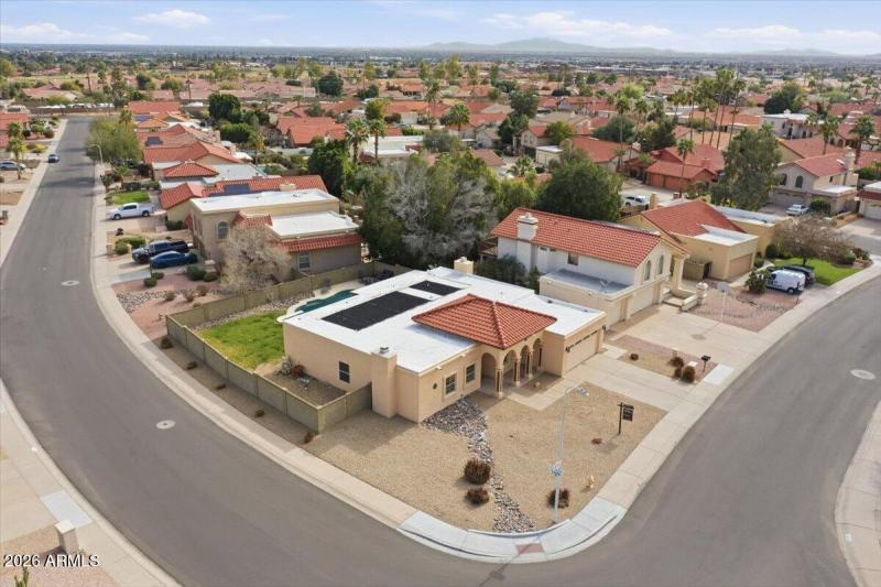 05-12627 S 38th Pl_RedHogMedia